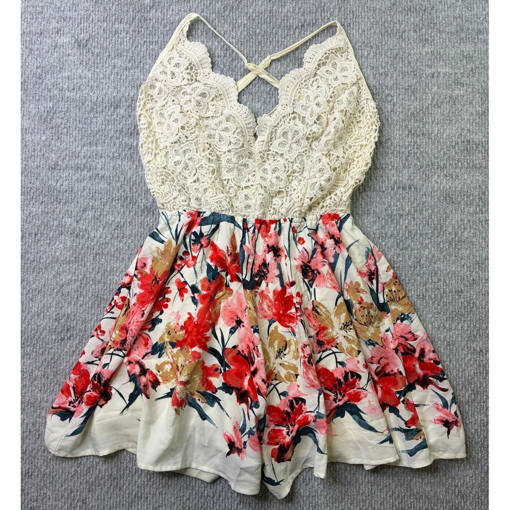 ILLA ILLA Cream Crochet Lace Floral Romper Size L Boho Festival Open Back